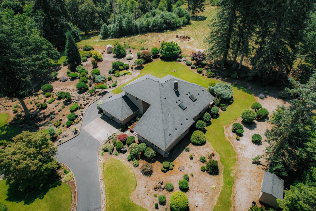 Completed Malarkey Legacy roof replacement in South Salem, Oregon.